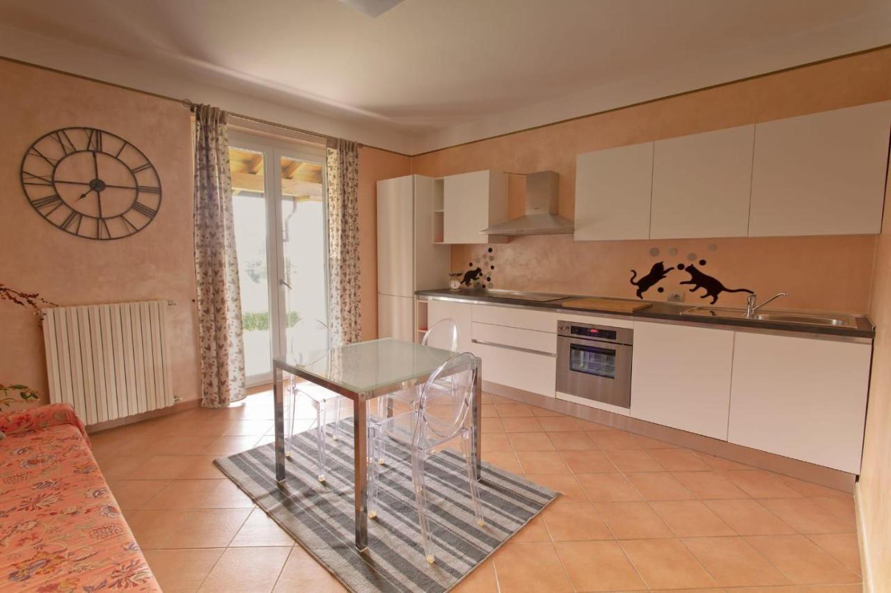 Casa Vacanze Al Capriano Appartamento Lampone Cantello Zewnętrze zdjęcie